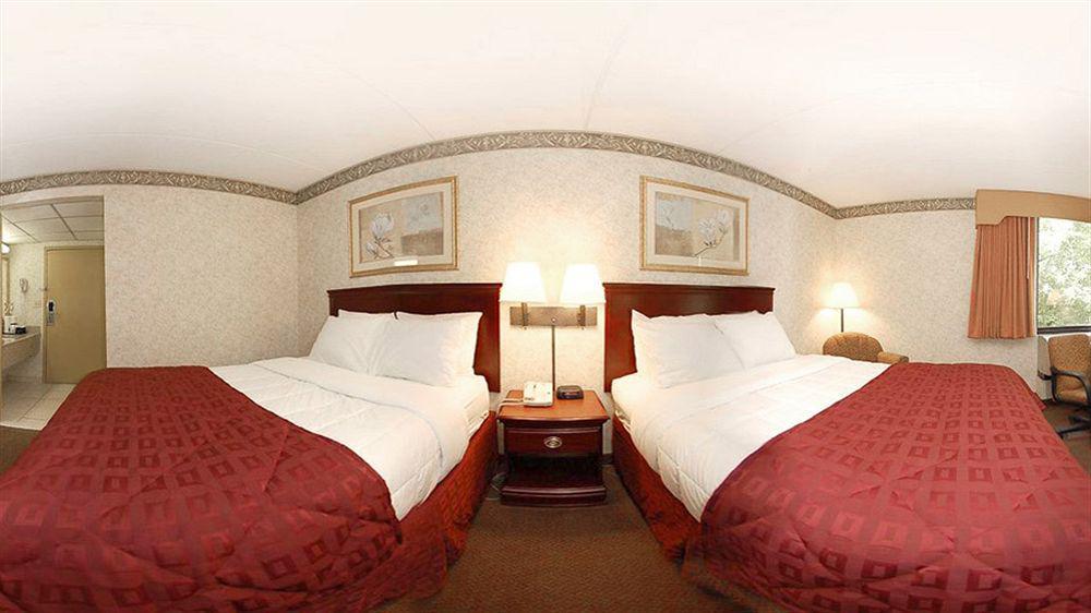 Comfort & - Syracuse North Hotel